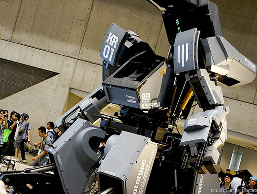 まさにモビルスーツ!搭乗可能なロボット「クラタス」が1億円で発売!